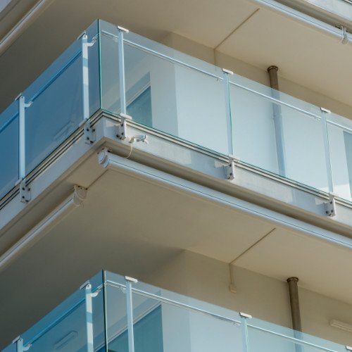 Parapetti-in-vetro-realizzati-Qudam